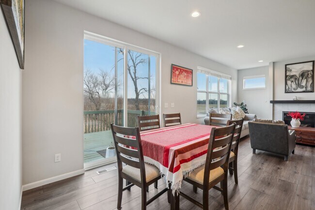 Building Photo - 415 Tawny Elm Pkwy