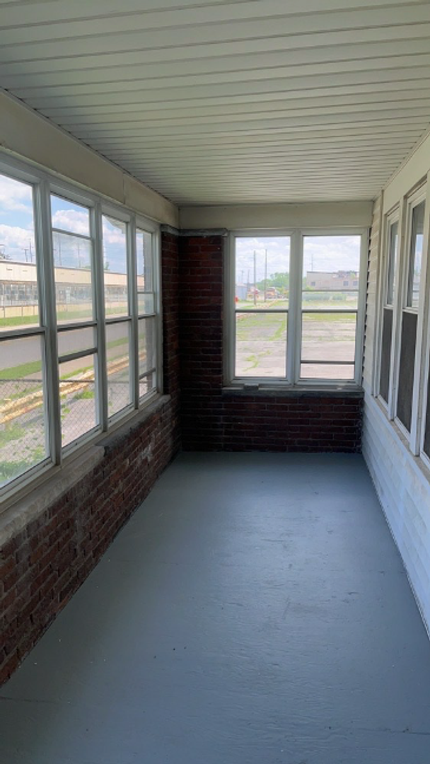 Building Photo - 3 bedroom 1 bath
