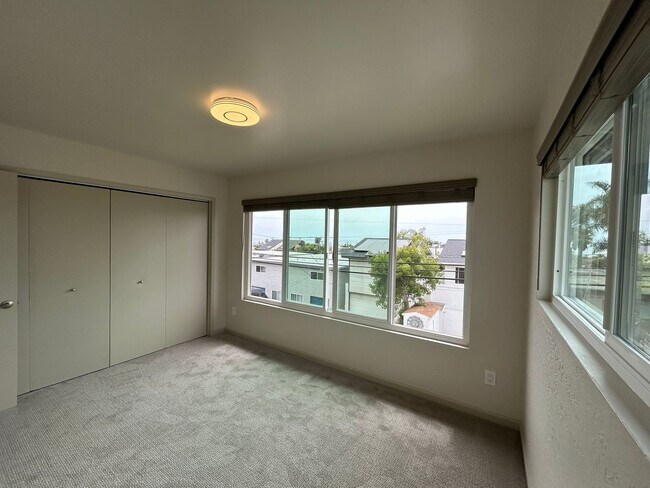 Building Photo - Beautiful Remodeled Home In Cardiff