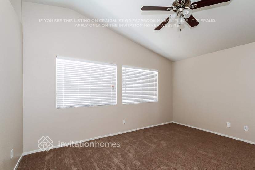 Building Photo - 9590 Friant St