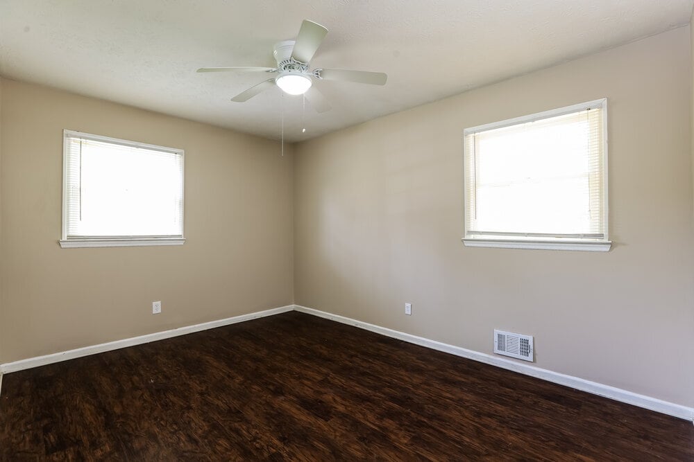 Building Photo - 4649 Danna Dr