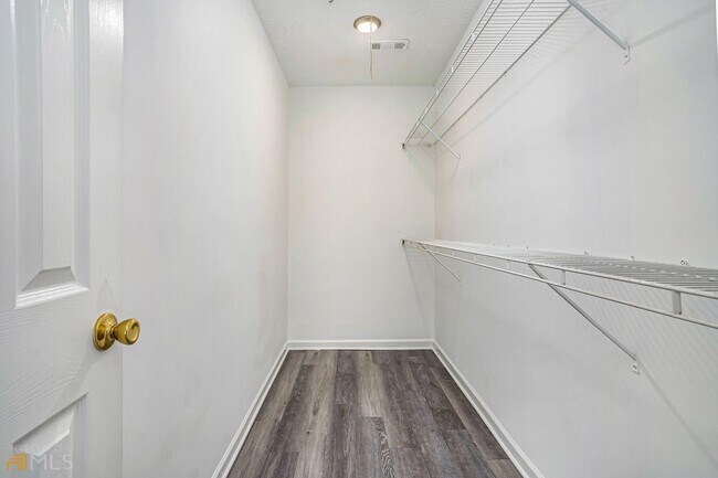 Building Photo - 1730 Bennett Dr