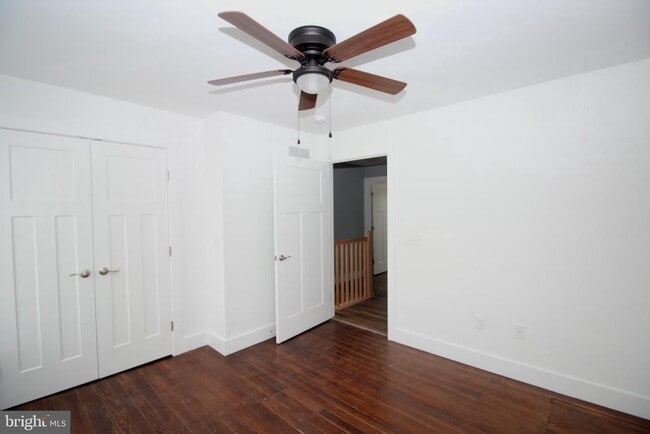 Building Photo - 306 Main St