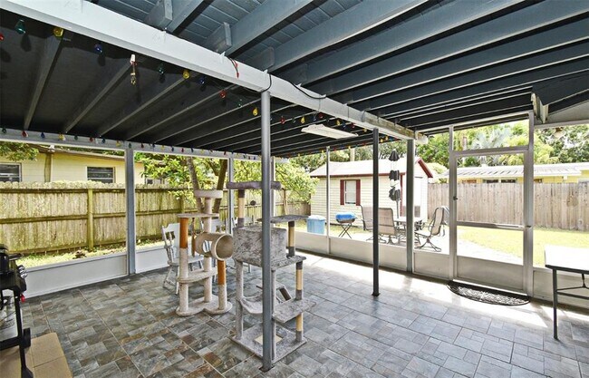 Building Photo - 800 Gaston Foster Rd