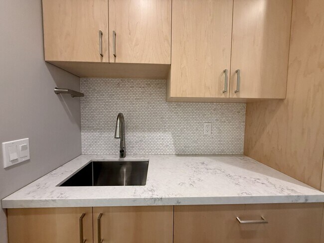 Building Photo - Beautiful Two Bedroom/Two Bathroom Home with Large Yard