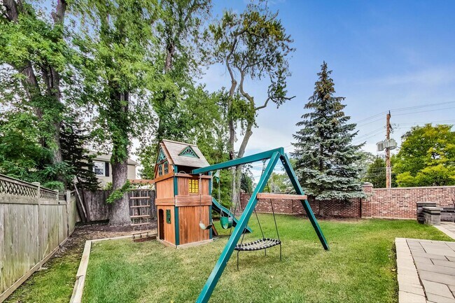 Building Photo - 1382 Kensington Ct