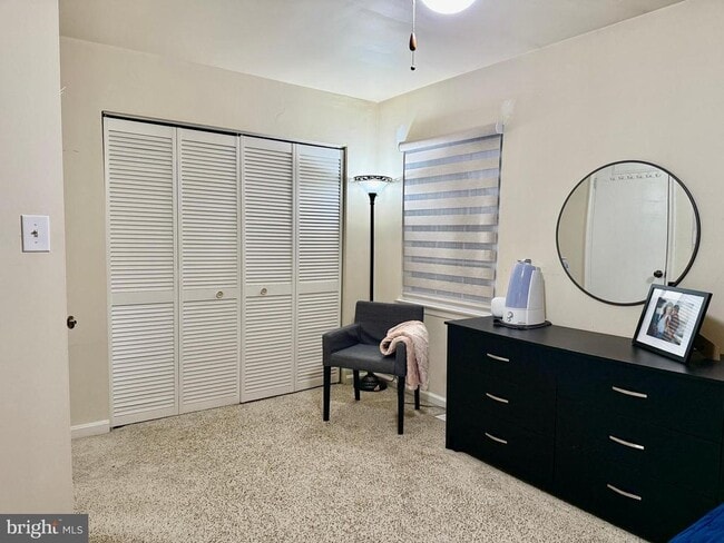 Building Photo - 5500 Woodlawn Manor Ct