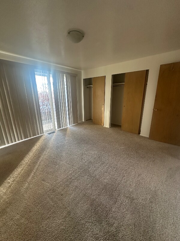 Building Photo - 673 E 6th Ave