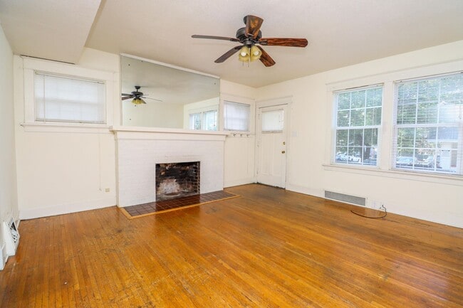 Building Photo - 1106 Hamilton Way
