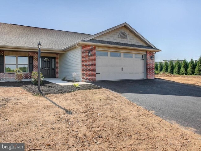 Primary Photo - 828 Shadyside Dr