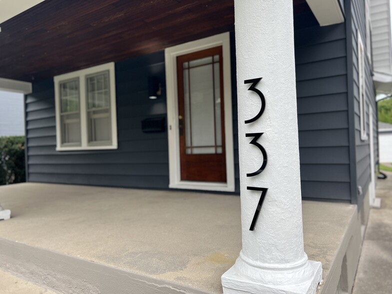 Covered porch - 337 Monteray Ave