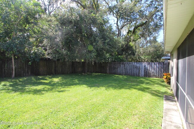 Building Photo - 2295 Botanica Cir