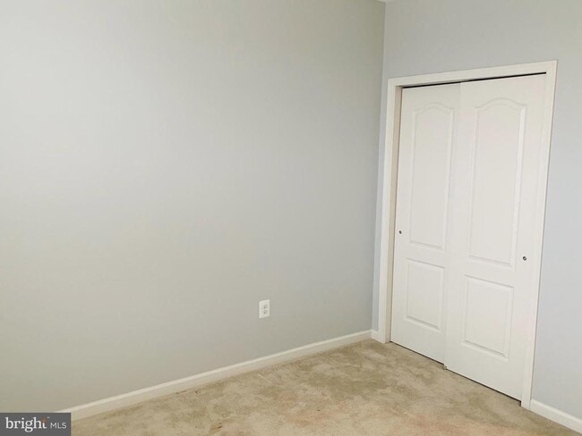 Building Photo - 23548 Hopewell Manor Terrace