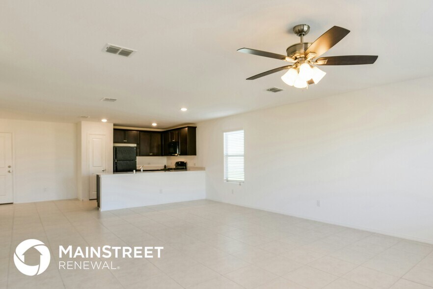 Building Photo - 340 Dry Cyn Wy