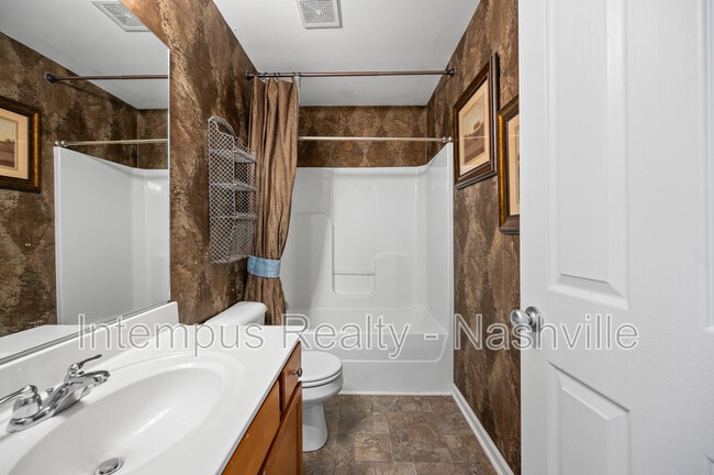 Building Photo - 200 Windsor Chase Ct