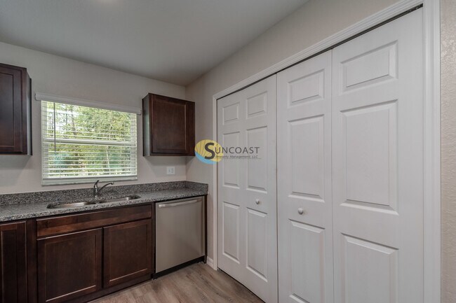 Building Photo - 9121 N Travis Dr