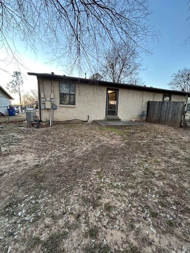 Building Photo - Gum Street Duplexes