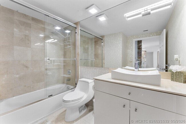Building Photo - 3200 N Ocean Blvd