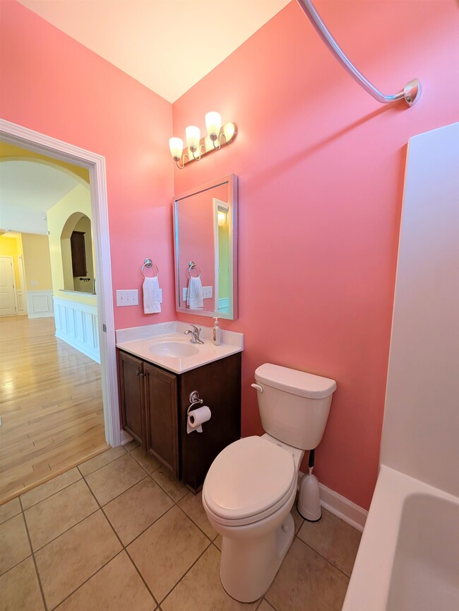 Building Photo - 244 Belclare Way