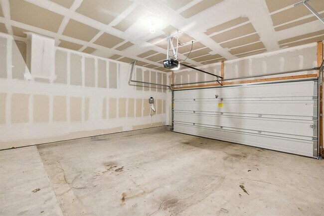 Building Photo - 16705 Marcello Dr
