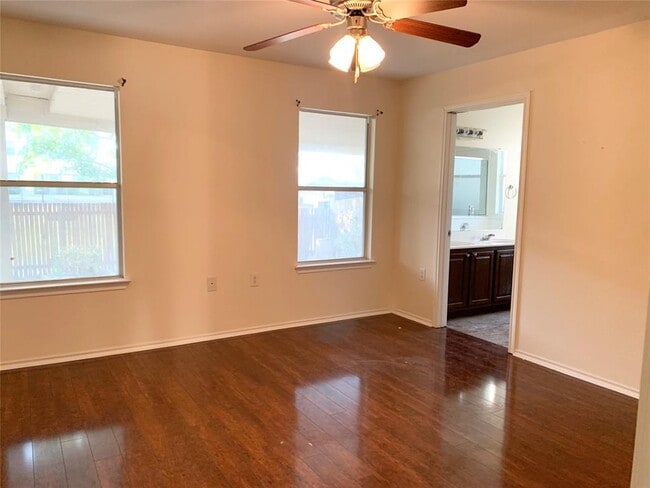Building Photo - 1424 Anise Dr
