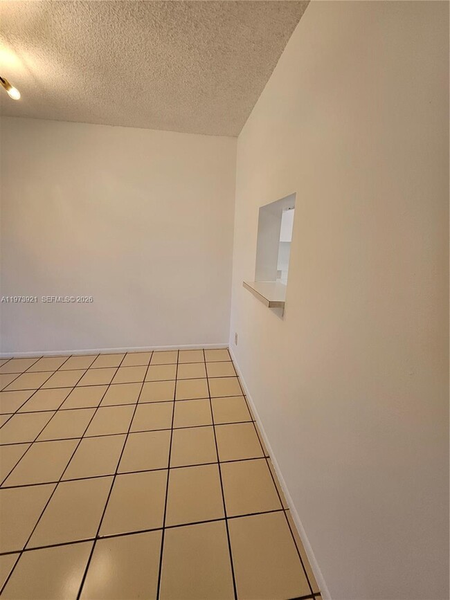 Building Photo - 7911 N Colony Cir