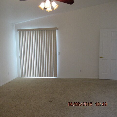 Building Photo - 3 Bedroom 2 Bath 3 Car Garage