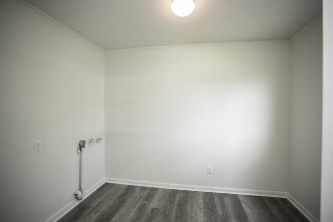 Building Photo - 408 Martin Luther King Jr Dr