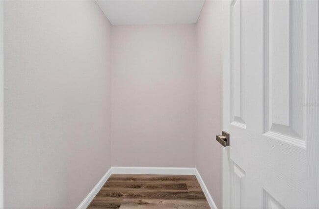 Building Photo - 5630 Venetian Blvd NE