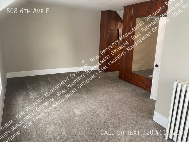 Building Photo - 508 6th Ave E
