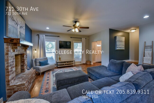 Building Photo - 711 30th Ave