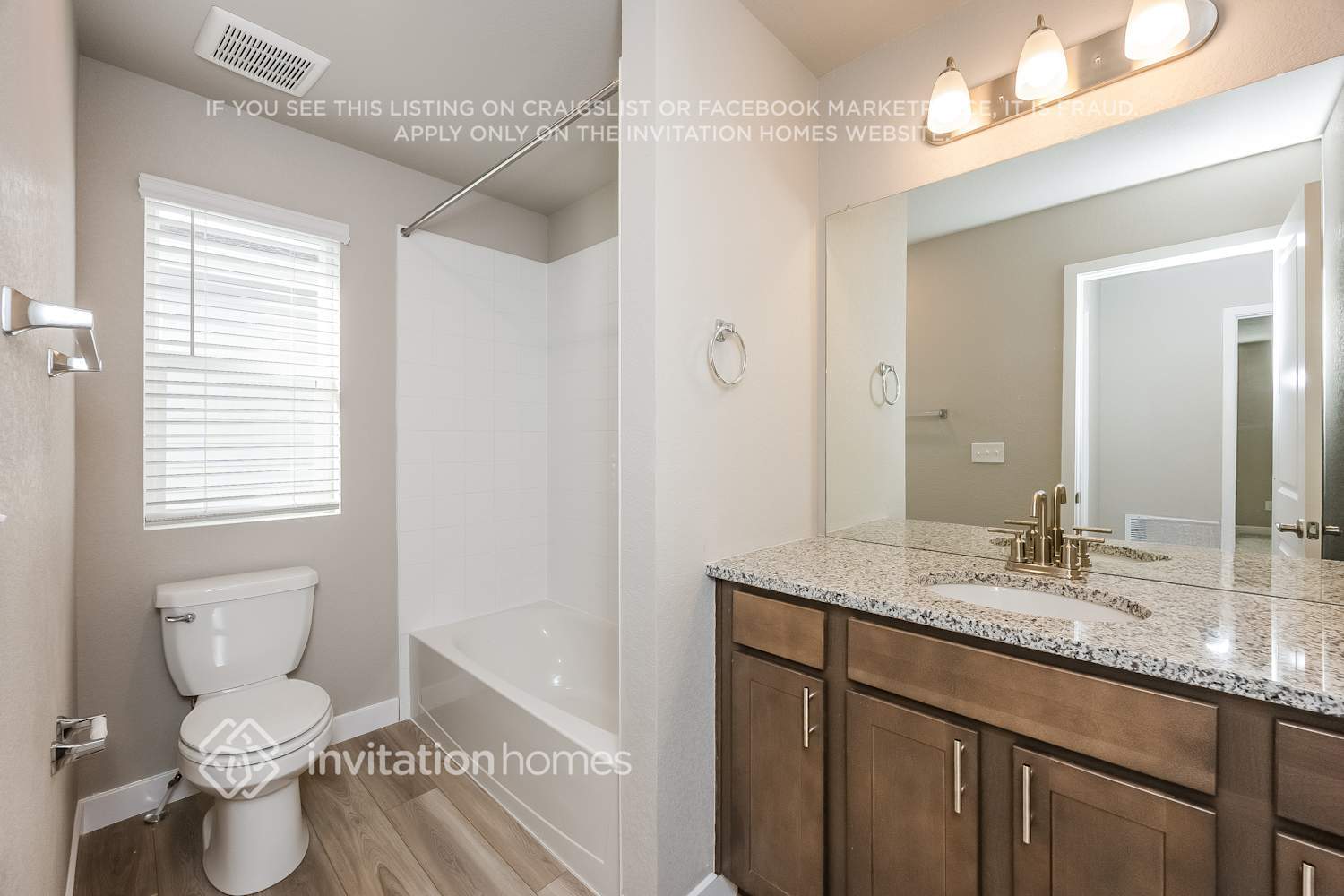 Building Photo - 13593 Arriba Dr