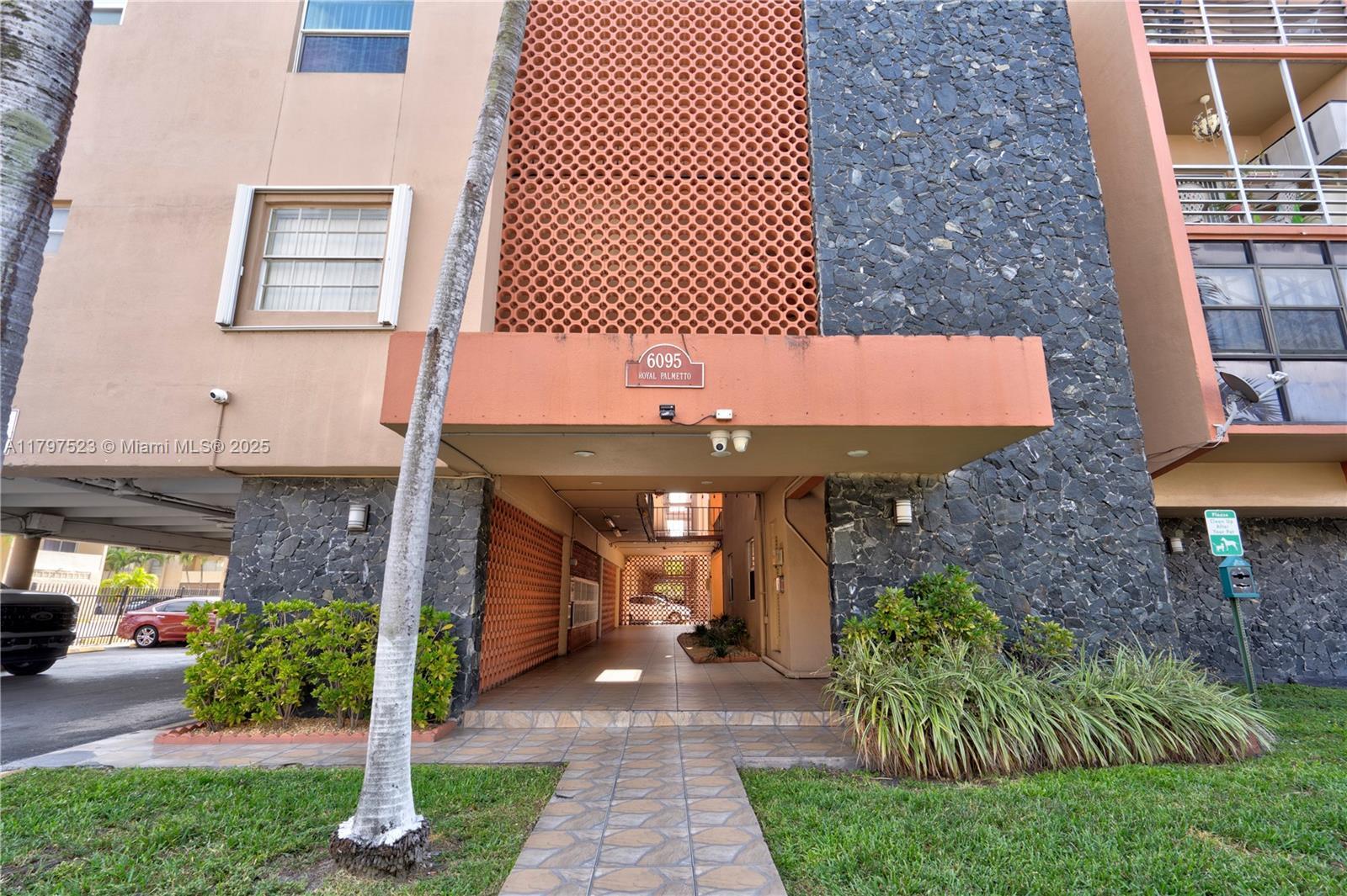 Building Photo - 6095 W 18th Ave