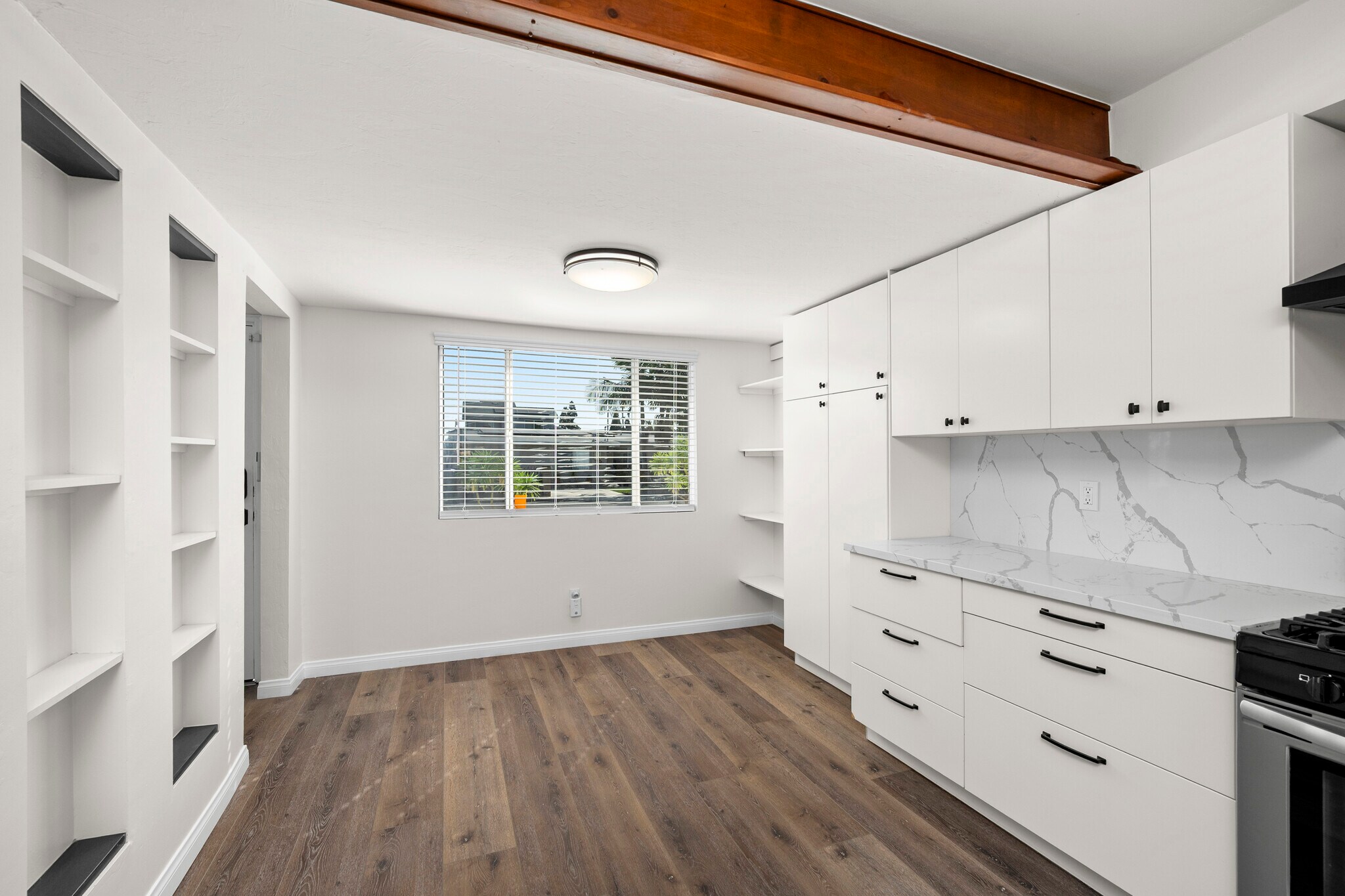 Building Photo - 3440 Hershey St