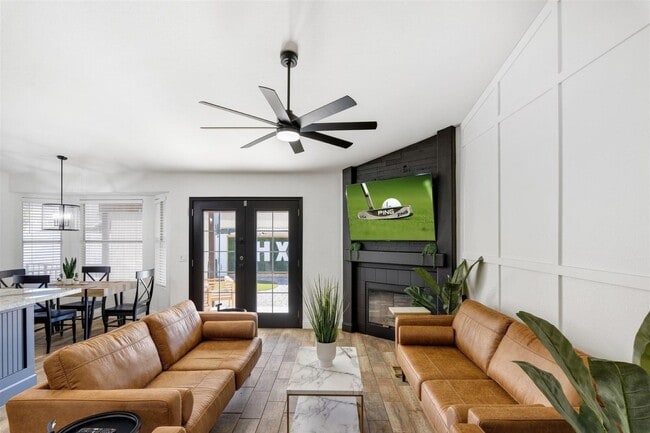 Building Photo - 4525 E Angela Dr