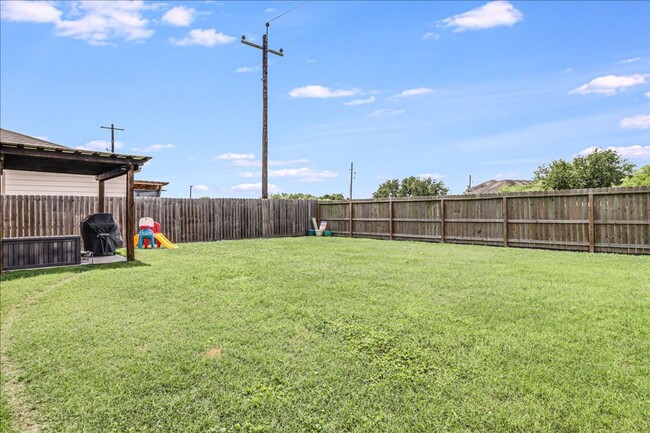 Building Photo - 7617 Diamond Dr.