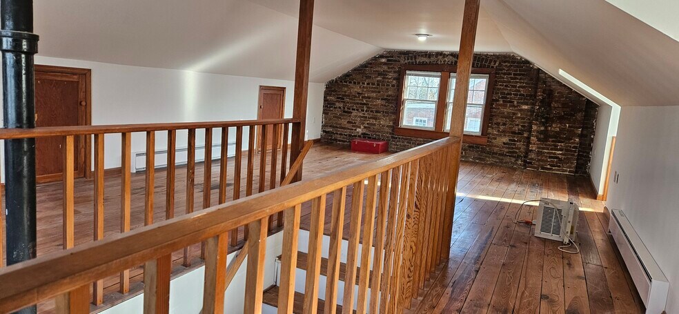 Building Photo - 506 E Liberty St