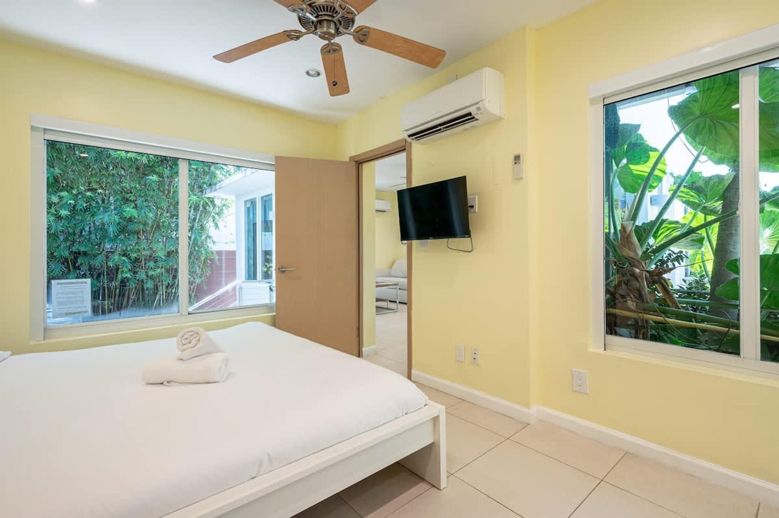 Building Photo - 334 Oregon St