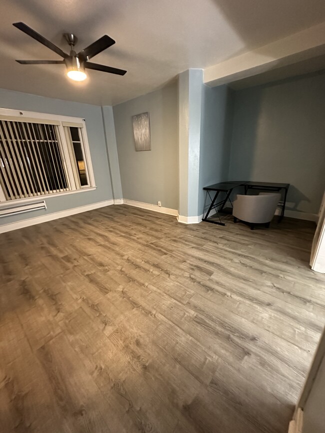 Living room - 360 W Ocean Blvd