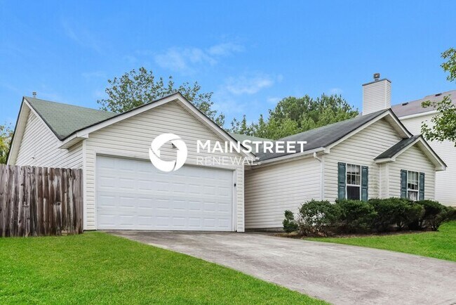 Building Photo - 3 Bedroom Pet-Friendly Home in Decatur, GA with Main Street Renewal