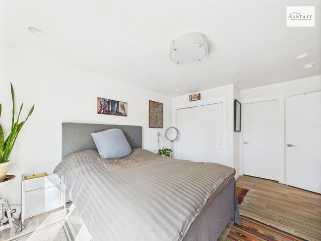 Building Photo - Beautifully Furnished and Equipped Property Available July 1, 2025 (possibly sooner) - March 15, ...