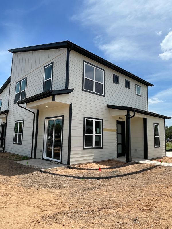 Building Photo - 4701 Wally Ave