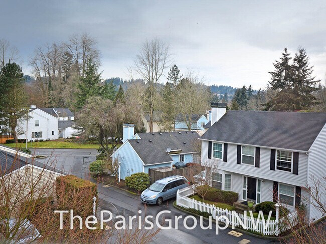 Building Photo - Beautiful 1622sf Kirkland Townhome