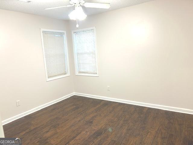 Building Photo - 305 Carriage Chase