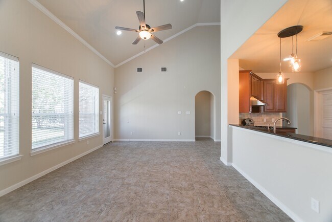 Building Photo - 139 S Rocky Point Cir