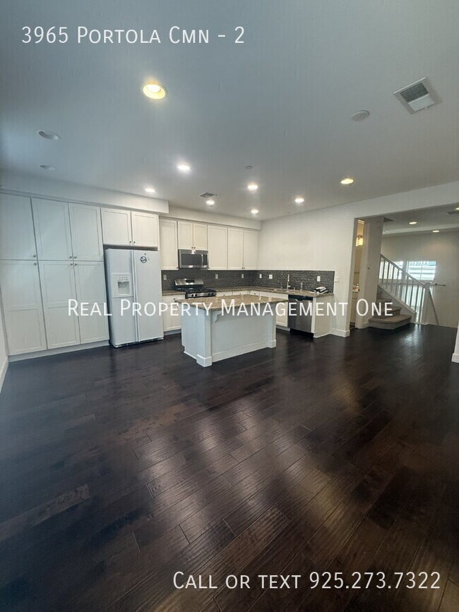 Building Photo - 3965 Portola Cmn