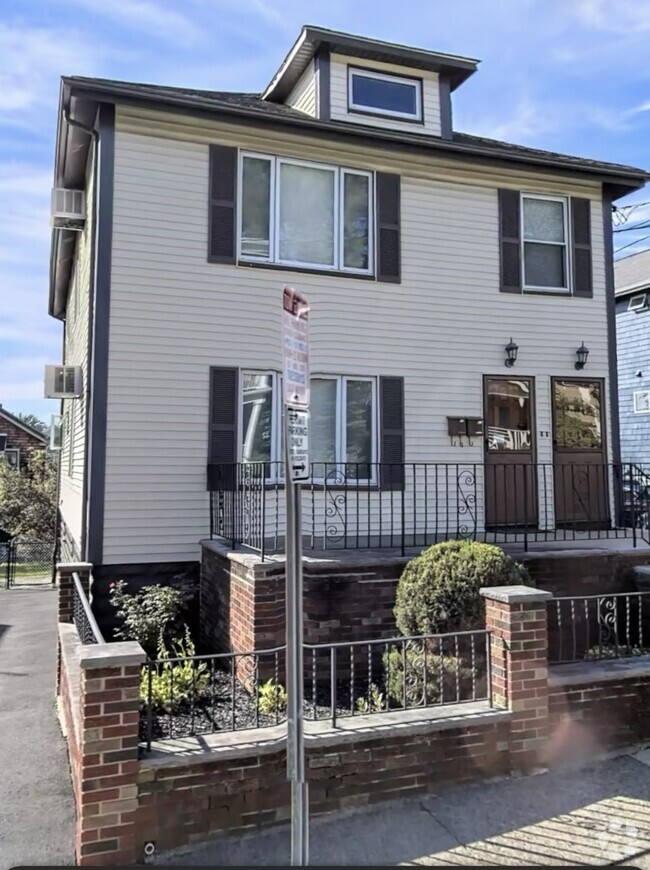 Building Photo - 53 Farragut Ave