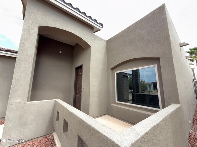 Building Photo - 13454 Everingham St