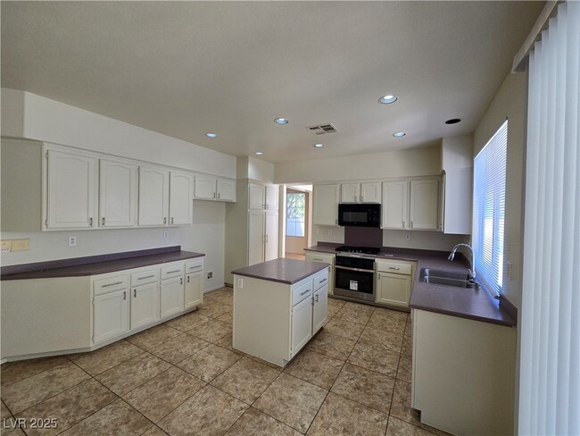 Building Photo - 1003 Dover Glen Dr