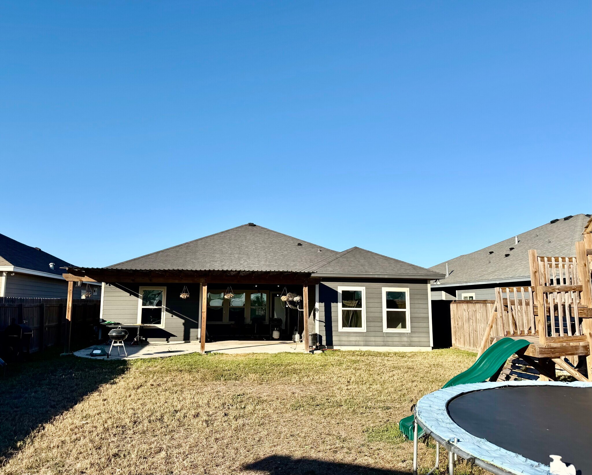 Building Photo - 11505 S Crk Dr